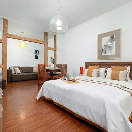 Tasteful Near The Center In By Renters Poznań