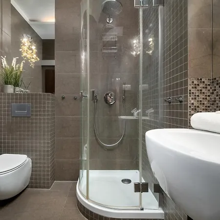 Tasteful Near The Center In By Renters * Poznań