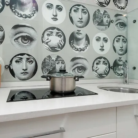 Daire Tasteful Near The Center In By Renters *