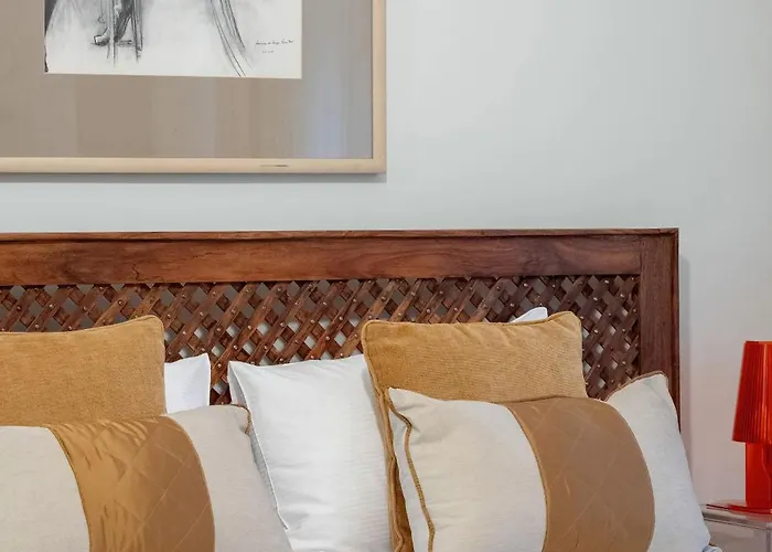 Tasteful Near The Center In By Renters *