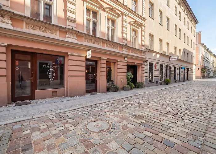 Daire Tasteful Near The Center In By Renters Poznan