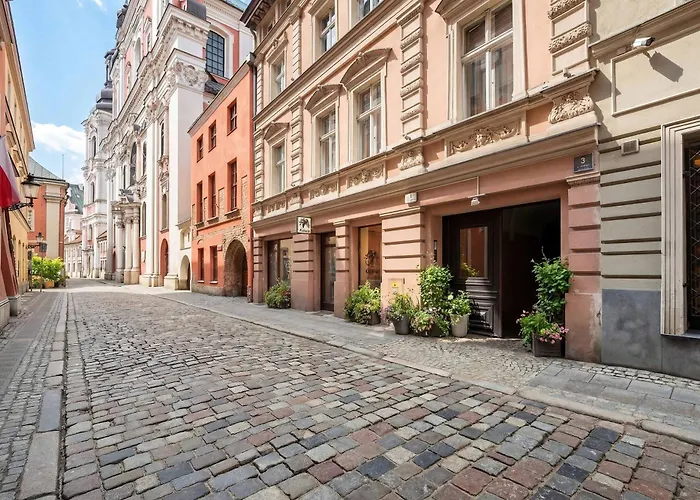 Tasteful Near The Center In By Renters *